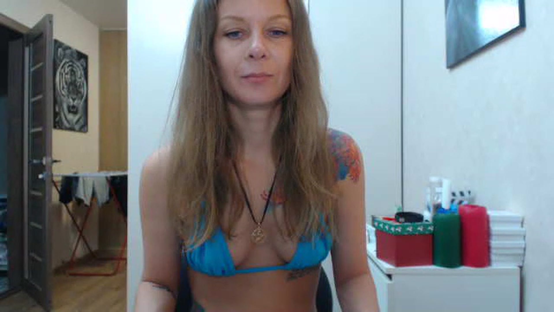 Gallery image thumbnail from Magic__girl's myfreecams stream on, 08/06/2023, 16:47 image 18 of 20