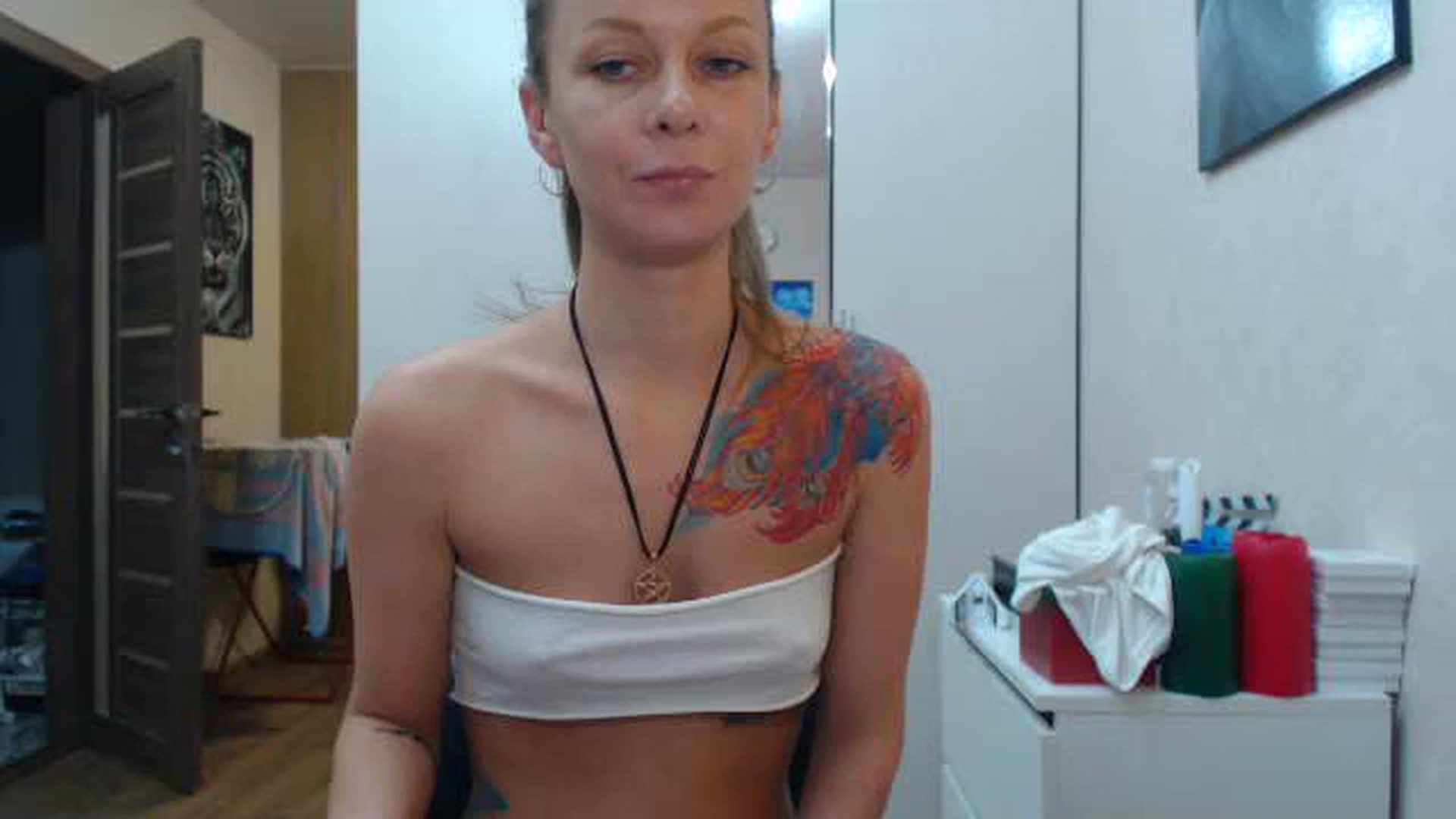 Gallery image thumbnail from Magic__girl's myfreecams stream on, 08/14/2023, 13:29 image 8 of 20