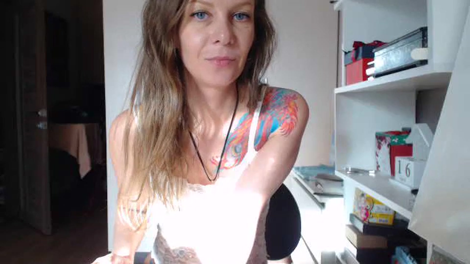 Gallery image thumbnail from Magic__girl's myfreecams stream on, 04/16/2024, 12:07 image 12 of 20