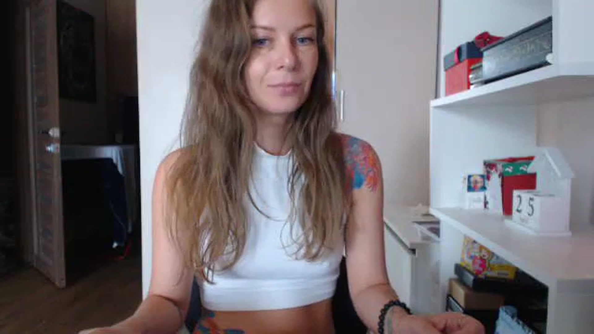 Gallery image thumbnail from Magic__girl's myfreecams stream on, 04/25/2024, 10:46 image 5 of 20