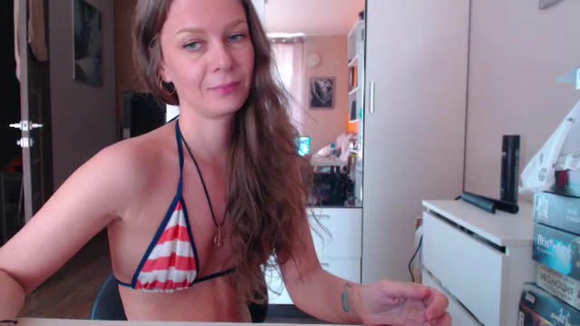 Gallery image thumbnail from Magic__girl's myfreecams stream on, 06/19/2025, 11:04 image 4 of 20
