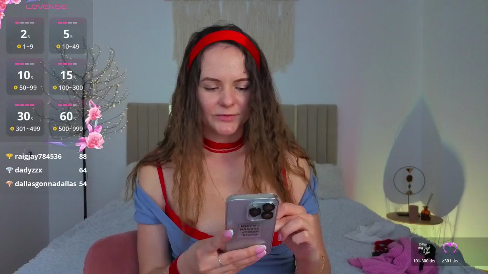 Gallery image thumbnail from Magic_bunnyy's myfreecams stream on, 04/10/2026, 11:59 image 6 of 20