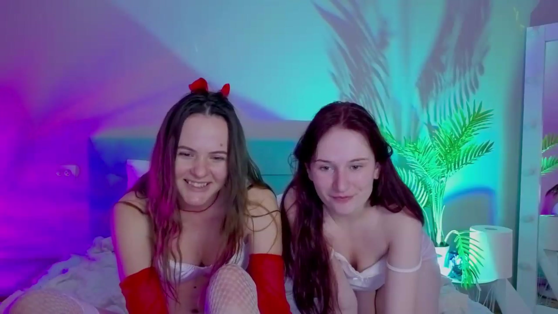 Gallery image thumbnail from Magic_bunnyy's myfreecams stream on, 05/08/2026, 11:32 image 13 of 20