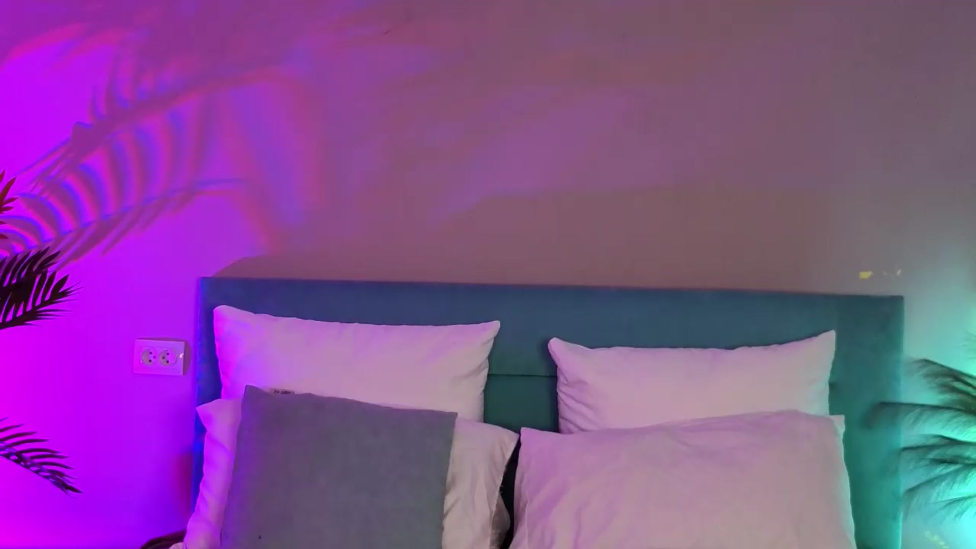 Gallery image thumbnail from Magic_bunnyy's myfreecams stream on, 06/20/2026, 08:48 image 17 of 20