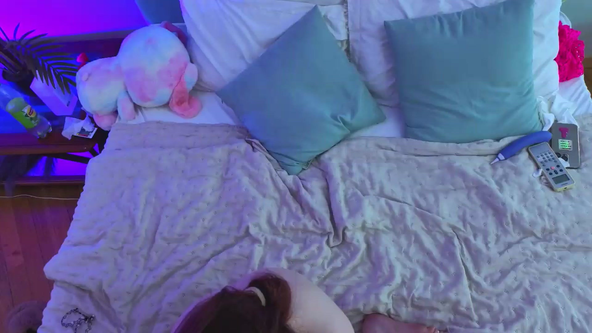 Gallery image thumbnail from Magic_bunnyy's myfreecams stream on, 06/24/2026, 11:48 image 17 of 20