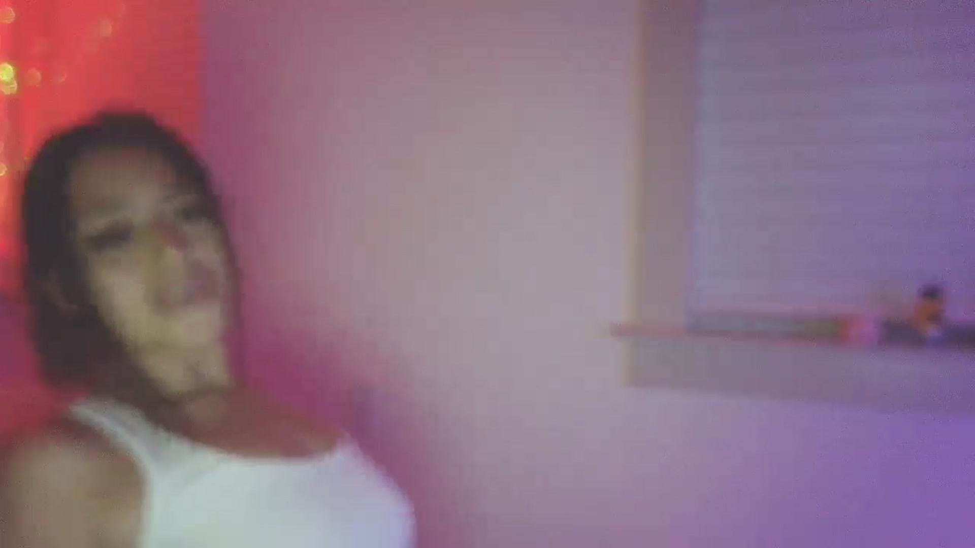 Gallery image thumbnail from Magiiix3's myfreecams stream on, 10/13/2025, 10:55 image 17 of 20