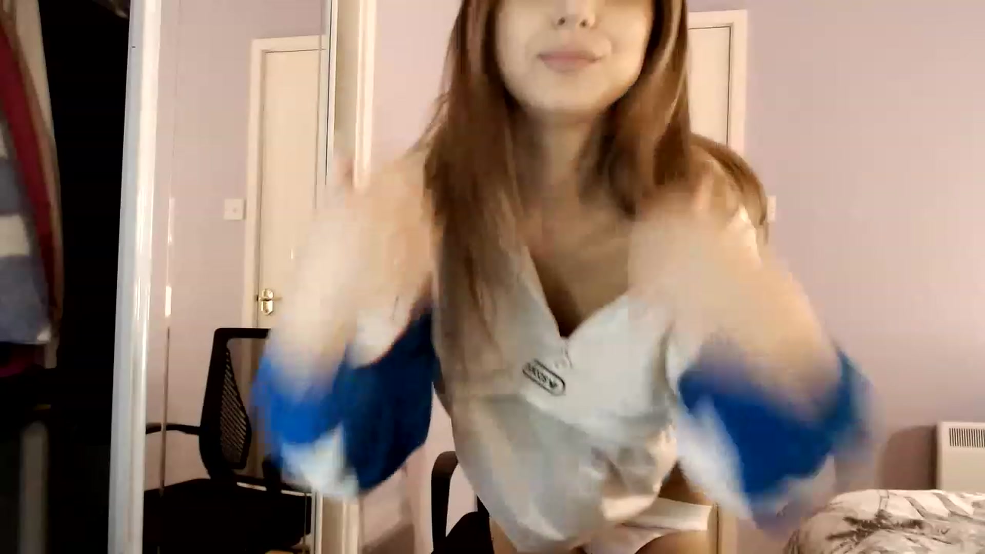 Gallery image thumbnail from Magissa_'s myfreecams stream on, 01/19/2023, 23:04 image 5 of 20
