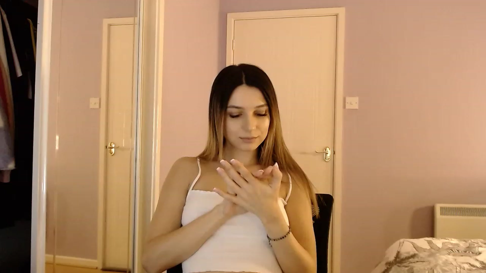 Gallery image thumbnail from Magissa_'s myfreecams stream on, 02/02/2023, 22:33 image 18 of 20