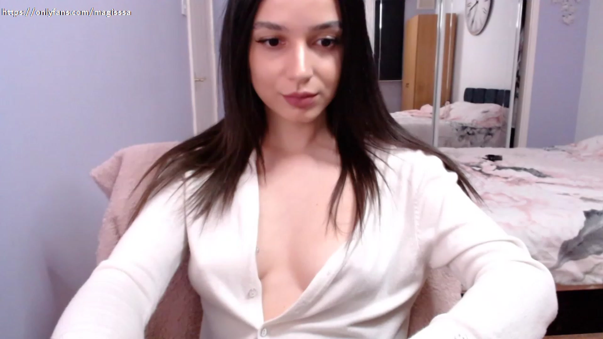 Gallery image thumbnail from Magissa_'s myfreecams stream on, 07/14/2023, 21:14 image 1 of 20