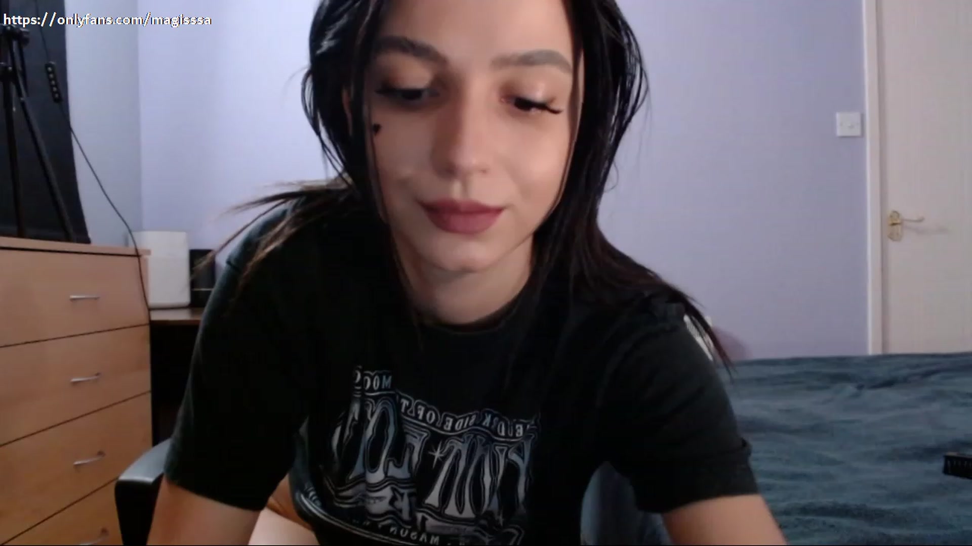 Gallery image thumbnail from Magissa_'s myfreecams stream on, 07/19/2023, 24:30 image 16 of 20