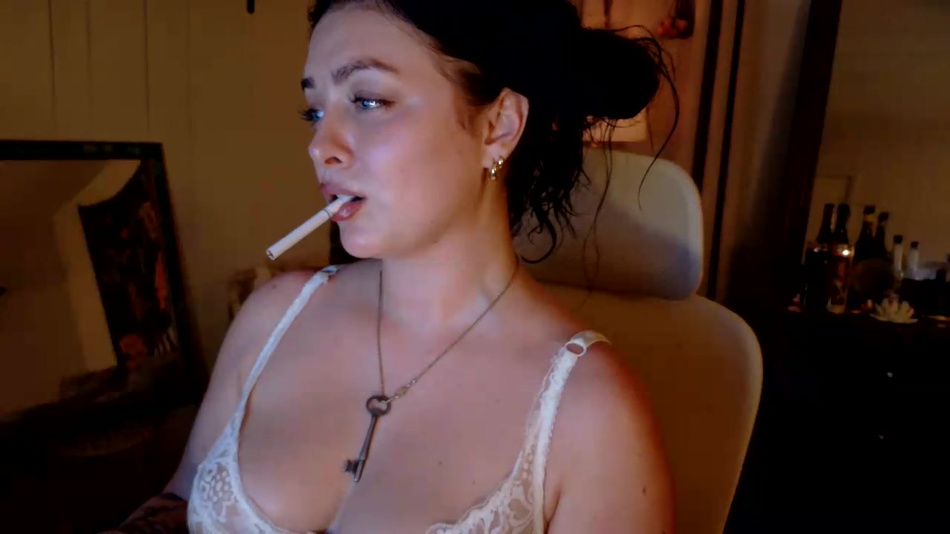 Gallery image thumbnail from Magnoliajane's myfreecams stream on, 08/27/2026, 07:20 image 15 of 20