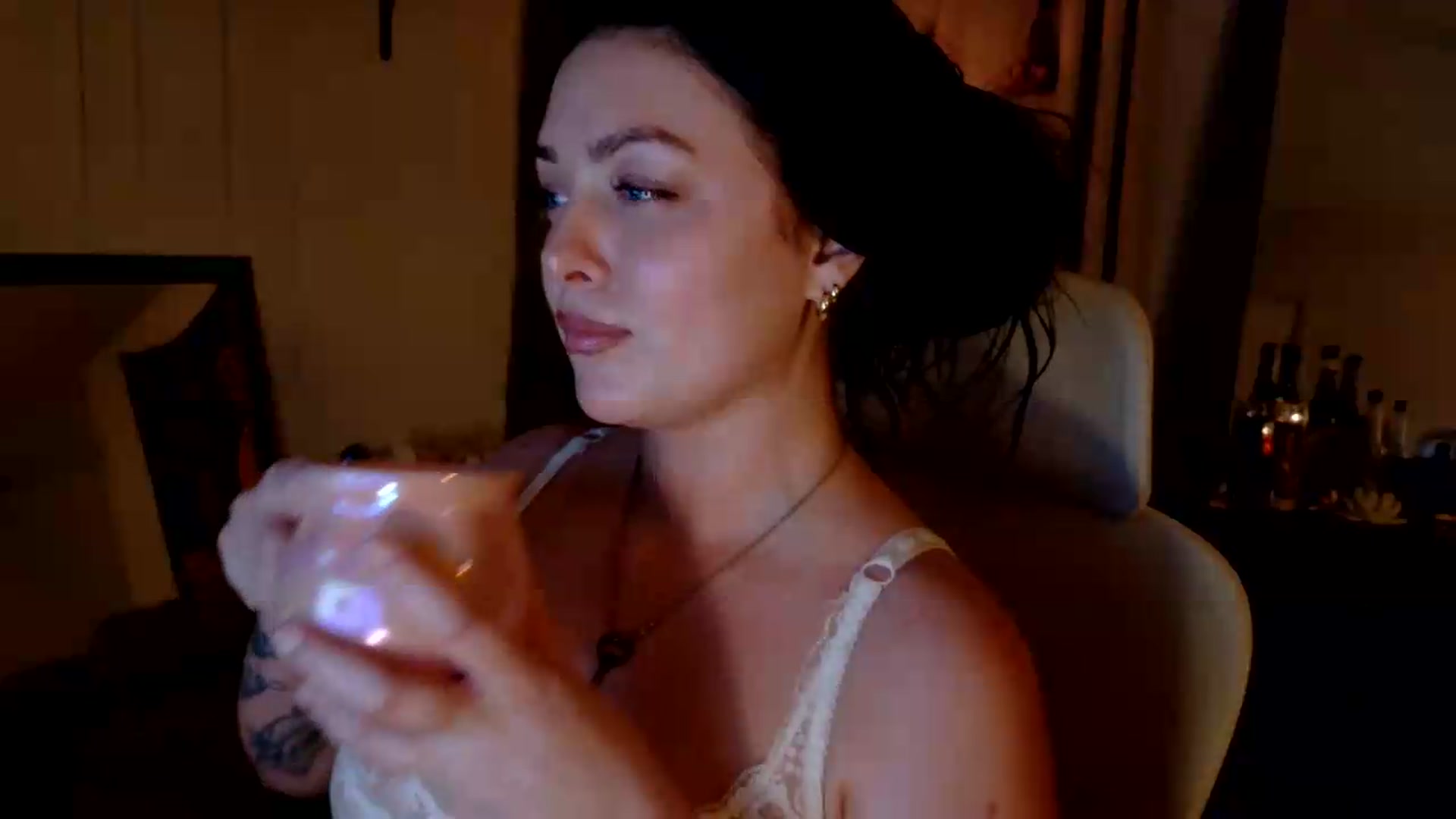 Gallery image thumbnail from Magnoliajane's myfreecams stream on, 08/27/2026, 08:21 image 5 of 20