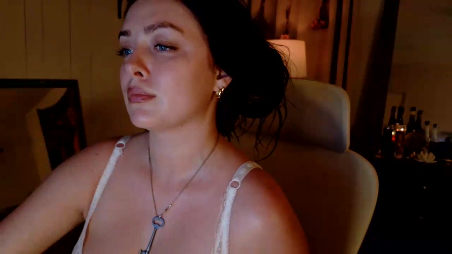 Gallery image thumbnail from Magnoliajane's myfreecams stream on, 08/27/2026, 08:21 image 8 of 20