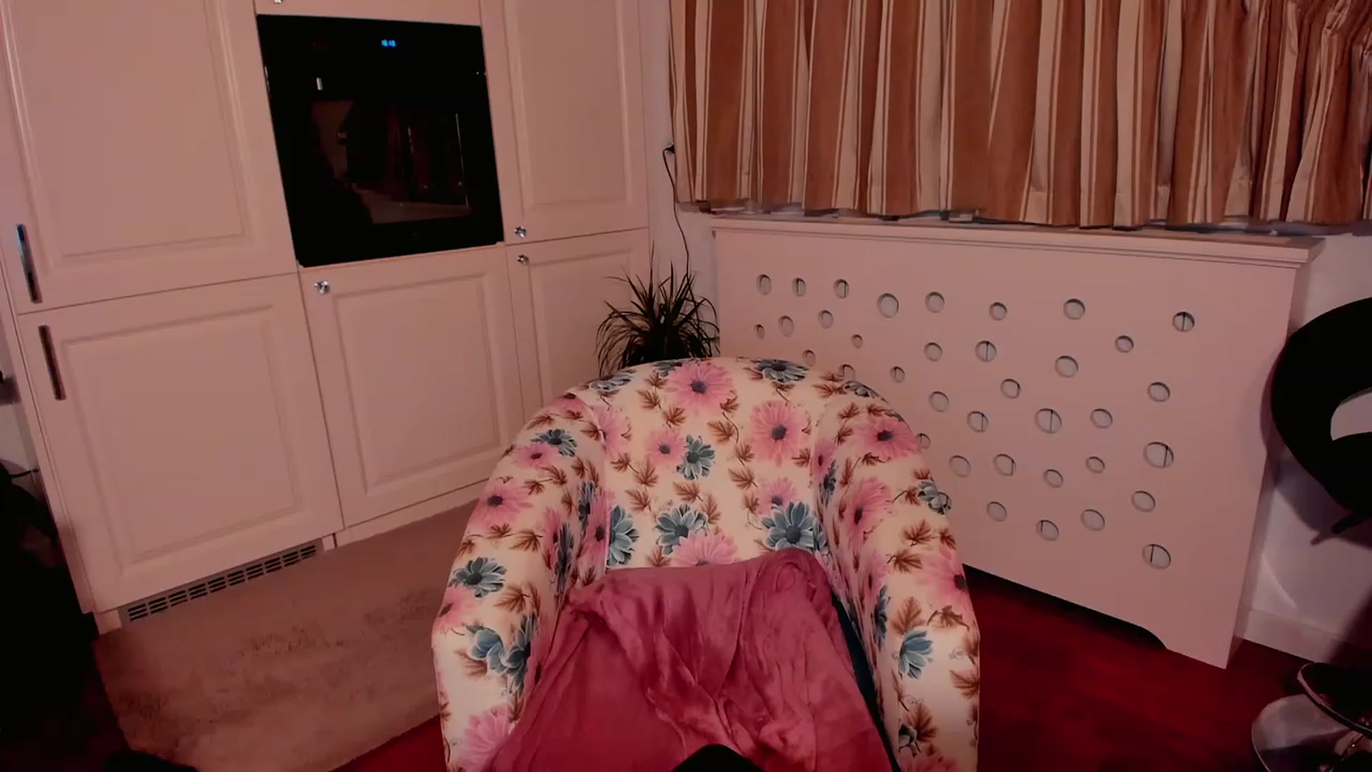 Gallery image thumbnail from MagnumOhPussy's myfreecams stream on, 11/26/2022, 14:38 image 18 of 20