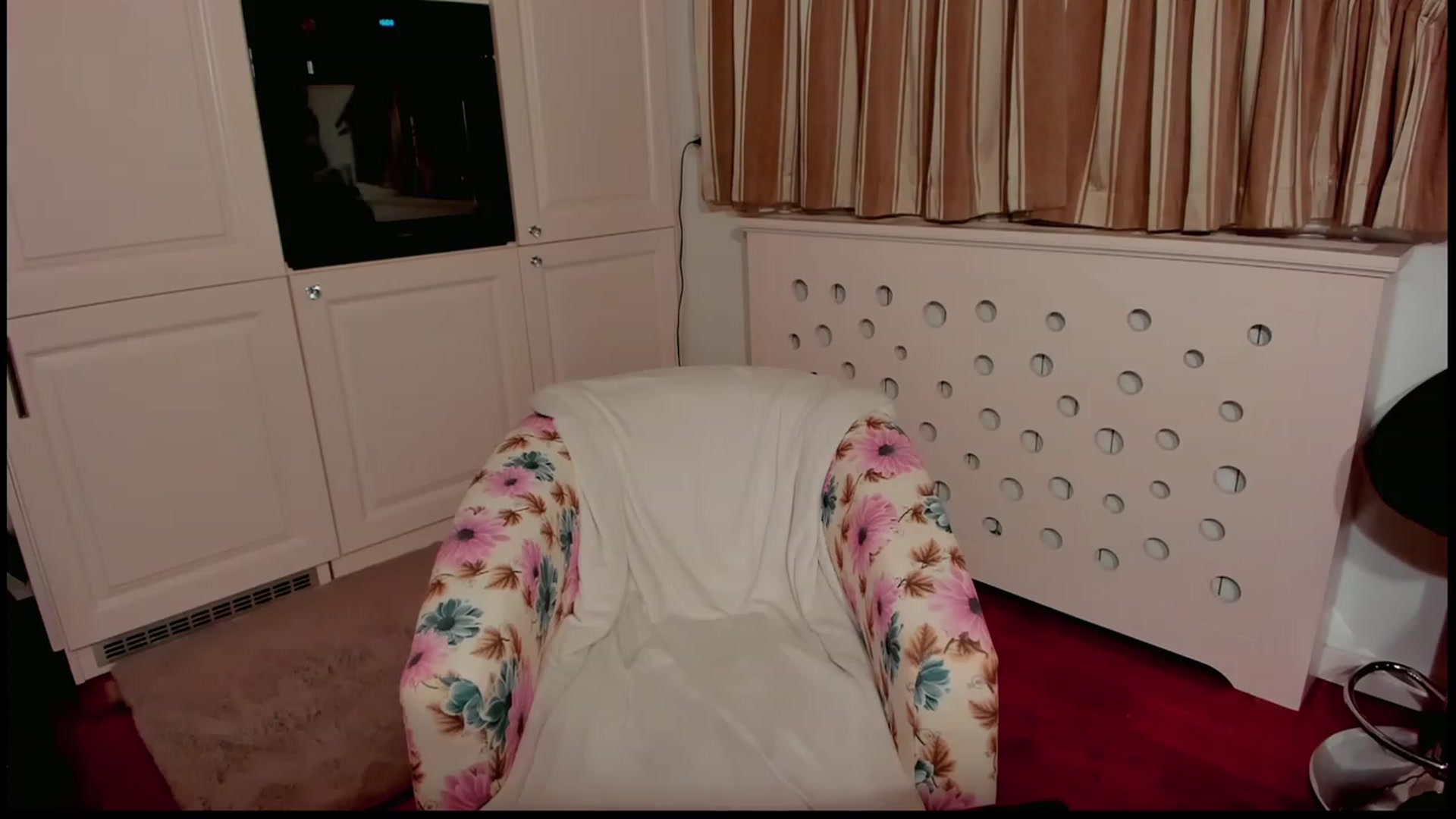 Gallery image thumbnail from MagnumOhPussy's myfreecams stream on, 12/22/2022, 14:19 image 17 of 20