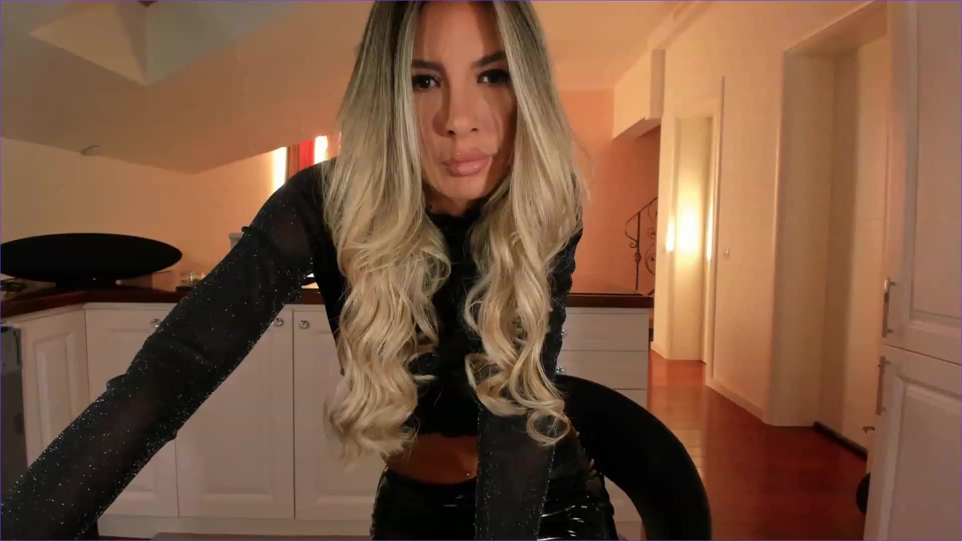 Gallery image thumbnail from MagnumOpus's myfreecams stream on, 09/09/2023, 15:20 image 12 of 20