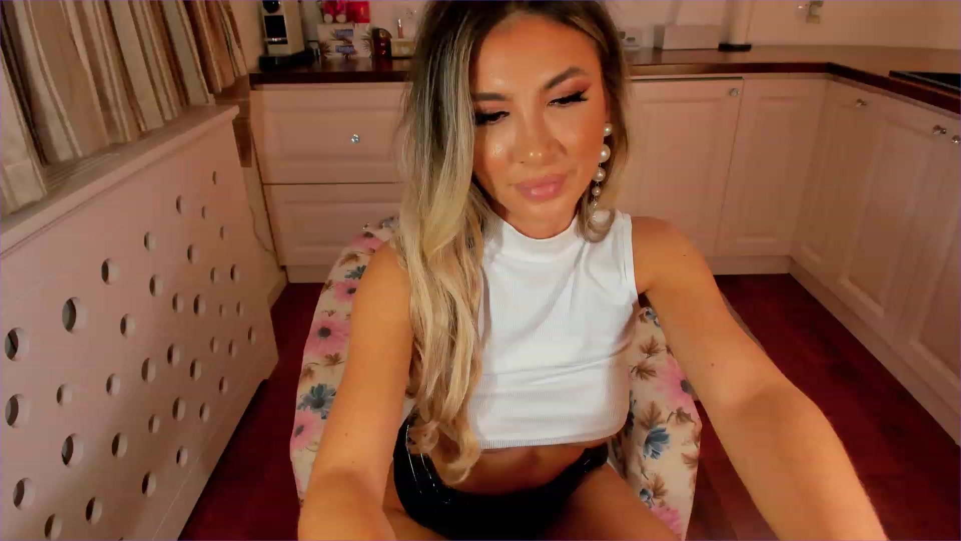Gallery image thumbnail from MagnumOpus's myfreecams stream on, 09/30/2023, 13:37 image 20 of 20