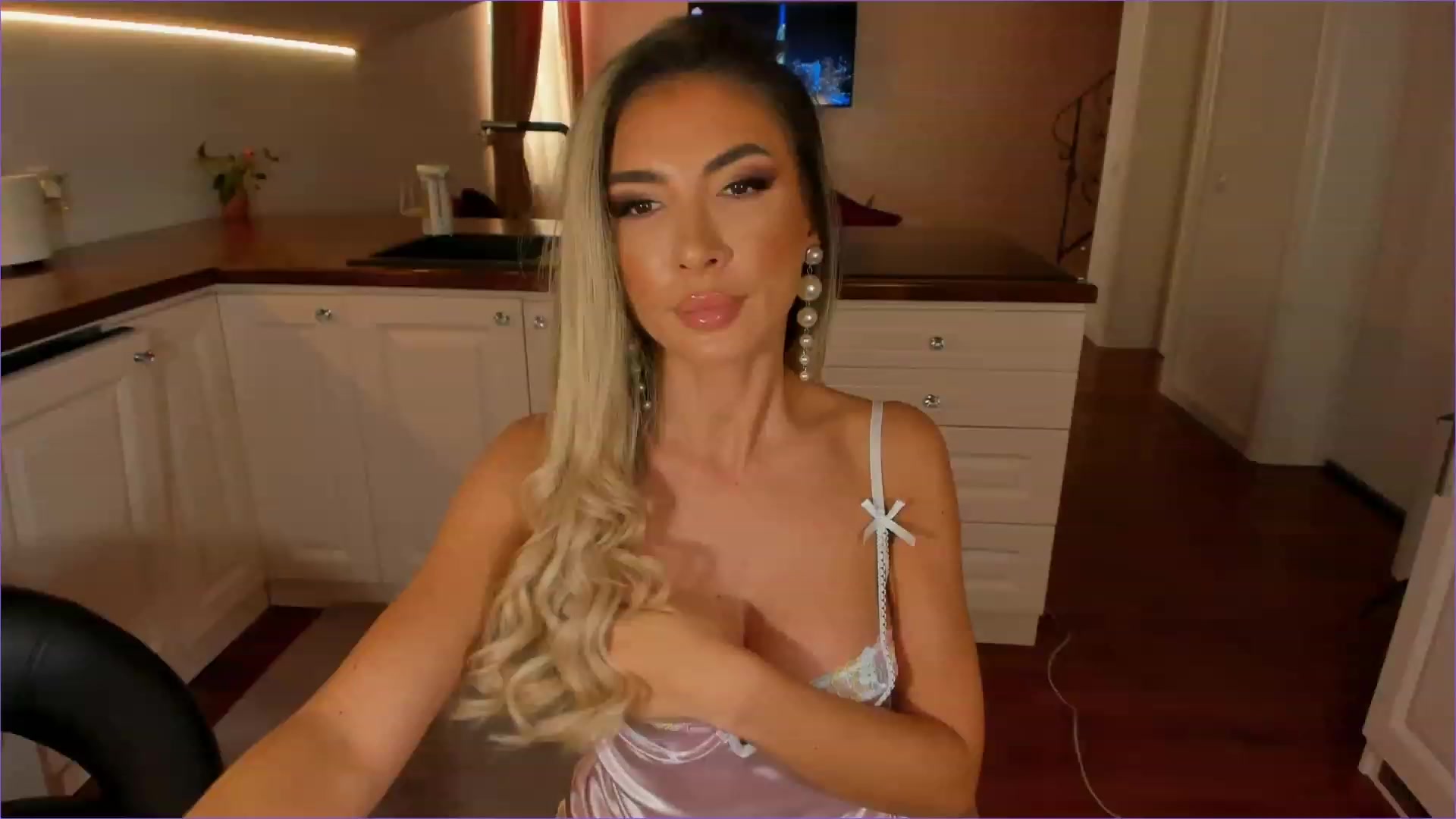 Gallery image thumbnail from MagnumOpus's myfreecams stream on, 10/06/2023, 13:51 image 5 of 20