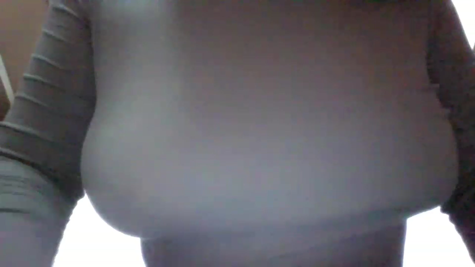 Gallery image thumbnail from MaiChubbyFace's myfreecams stream on, 11/19/2022, 18:40 image 13 of 20