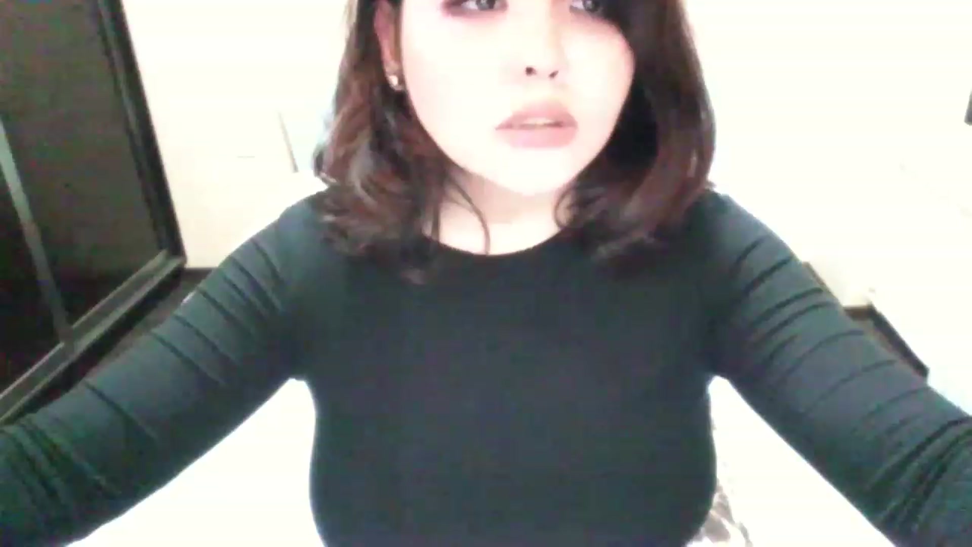 Gallery image thumbnail from MaiChubbyFace's myfreecams stream on, 11/19/2022, 18:40 image 15 of 20