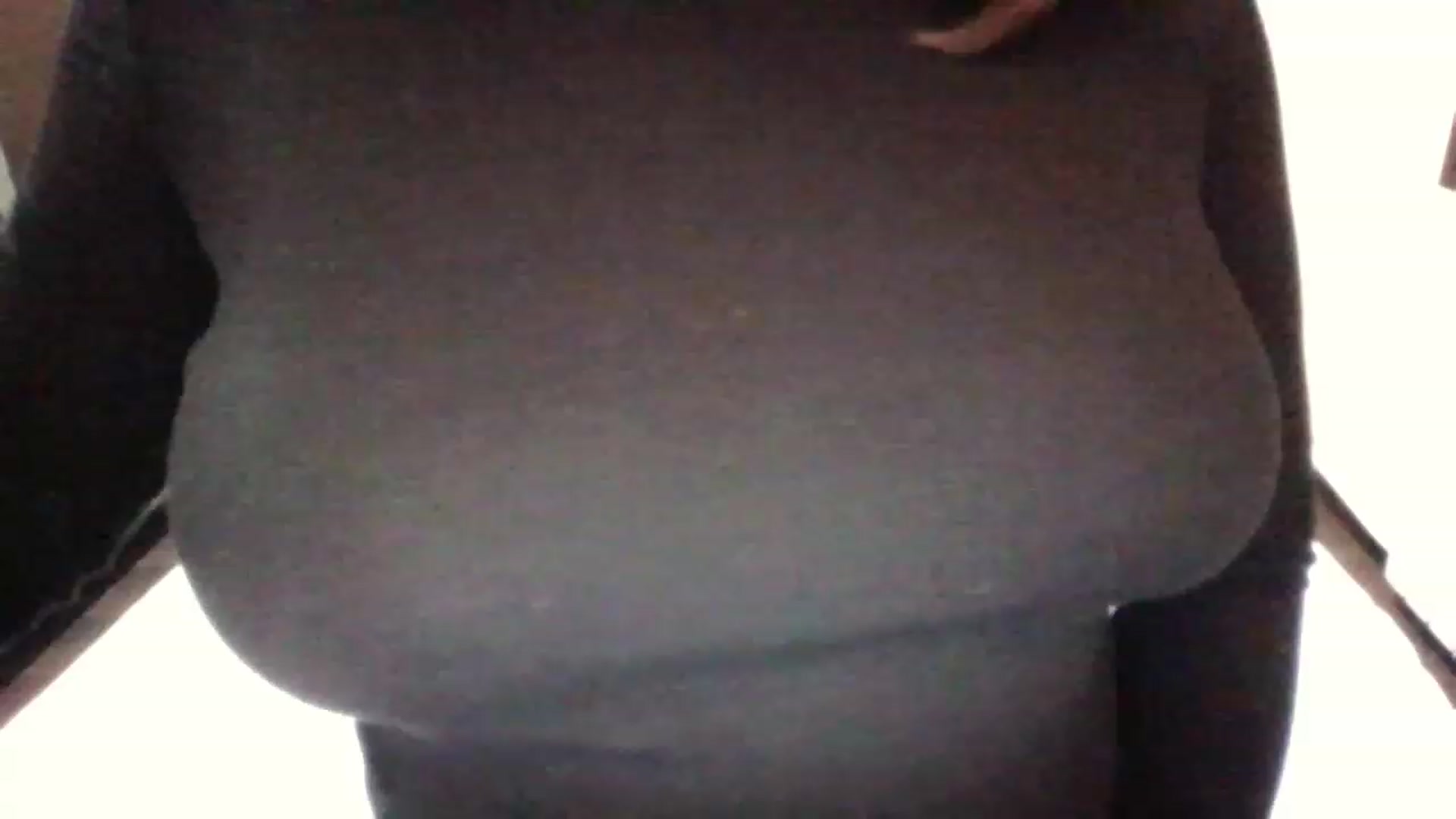 Gallery image thumbnail from MaiChubbyFace's myfreecams stream on, 11/20/2022, 14:39 image 9 of 20