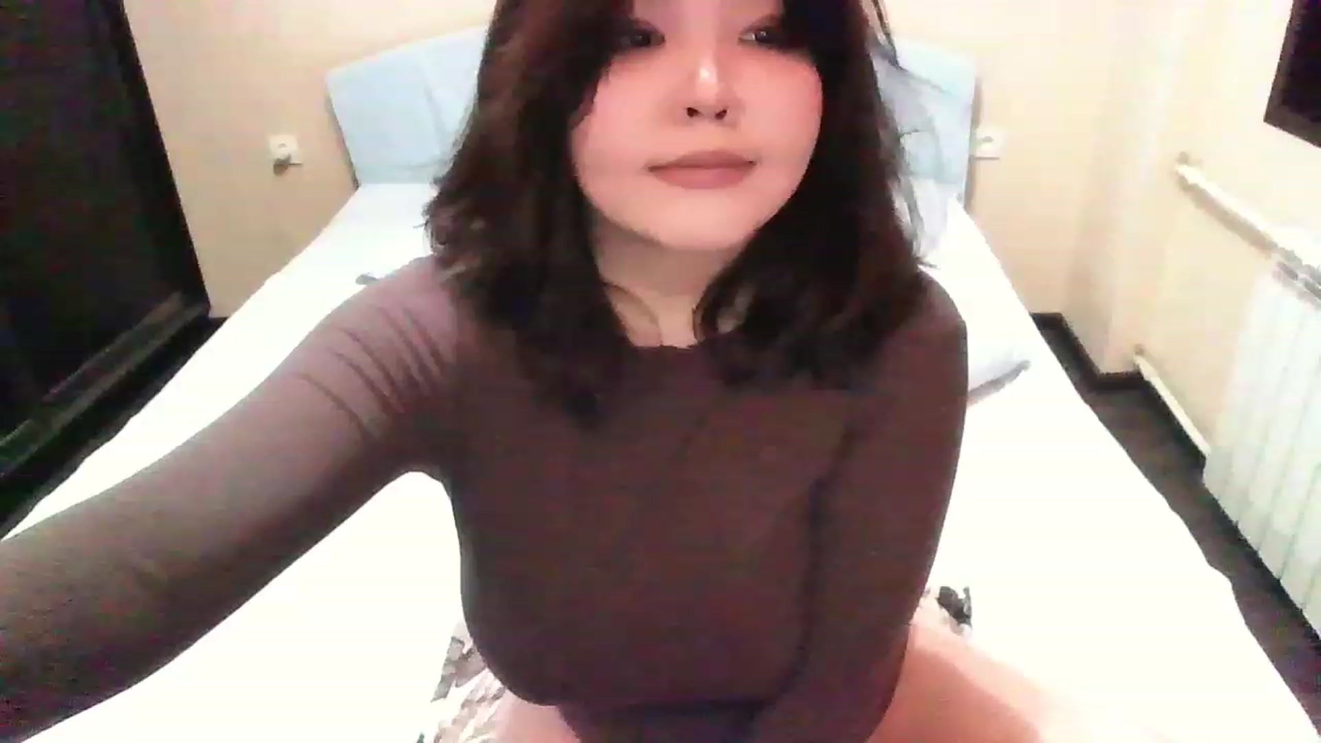 Gallery image thumbnail from MaiChubbyFace's myfreecams stream on, 11/20/2022, 23:58 image 18 of 20