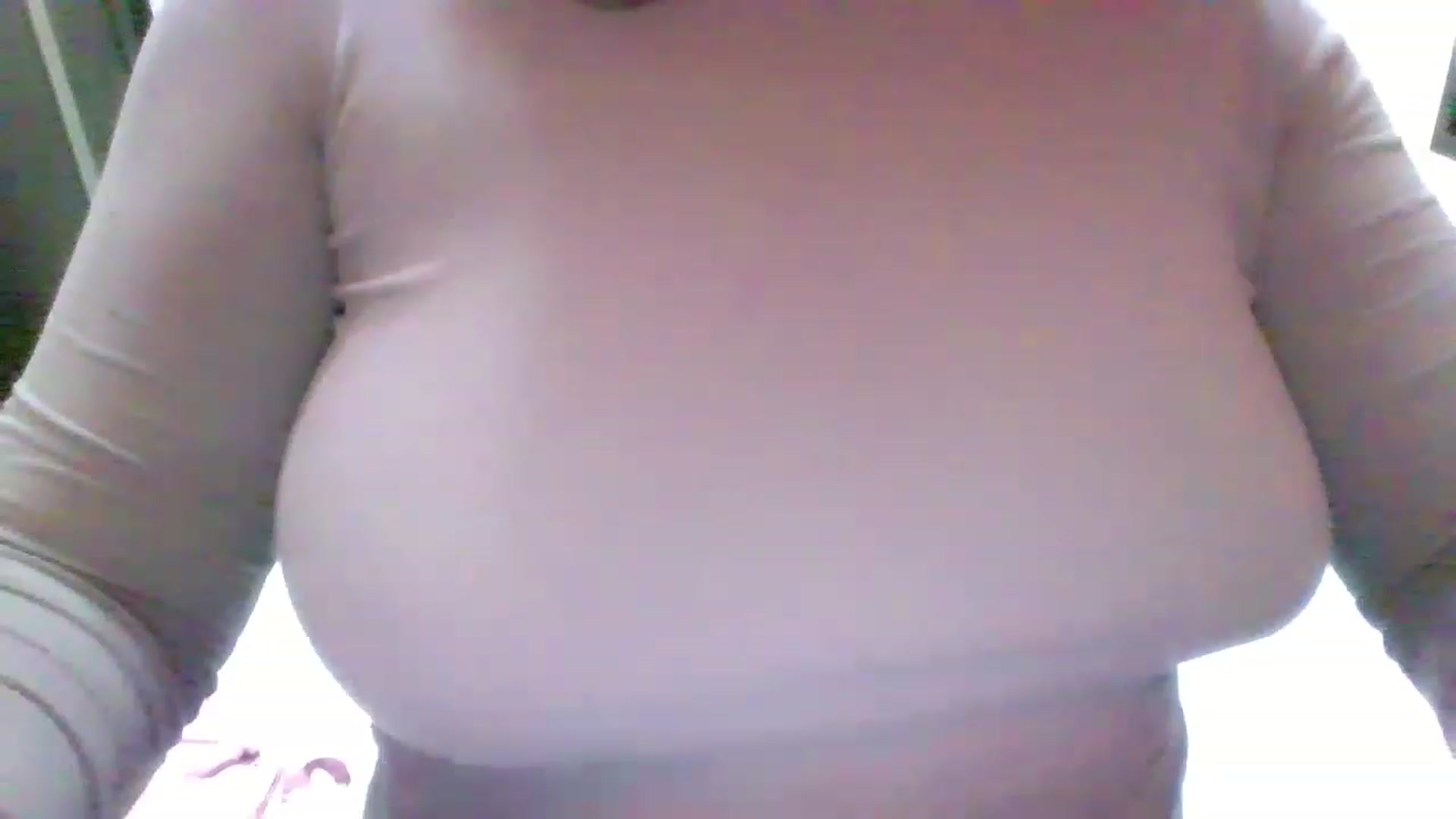 Gallery image thumbnail from MaiChubbyFace's myfreecams stream on, 11/23/2022, 18:22 image 5 of 20
