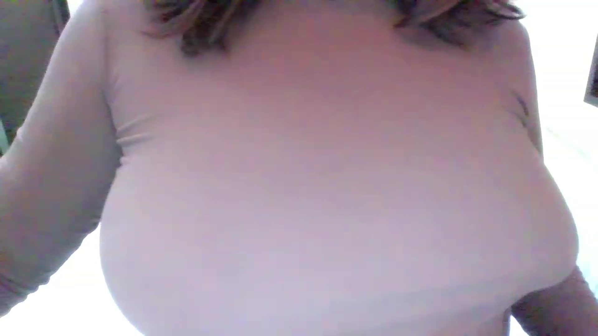 Gallery image thumbnail from MaiChubbyFace's myfreecams stream on, 11/27/2022, 24:09 image 15 of 20