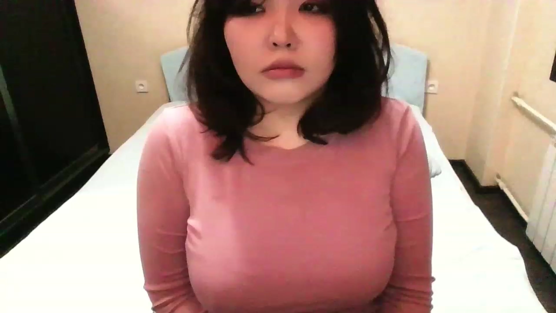 Gallery image thumbnail from MaiChubbyFace's myfreecams stream on, 11/27/2022, 21:42 image 8 of 20