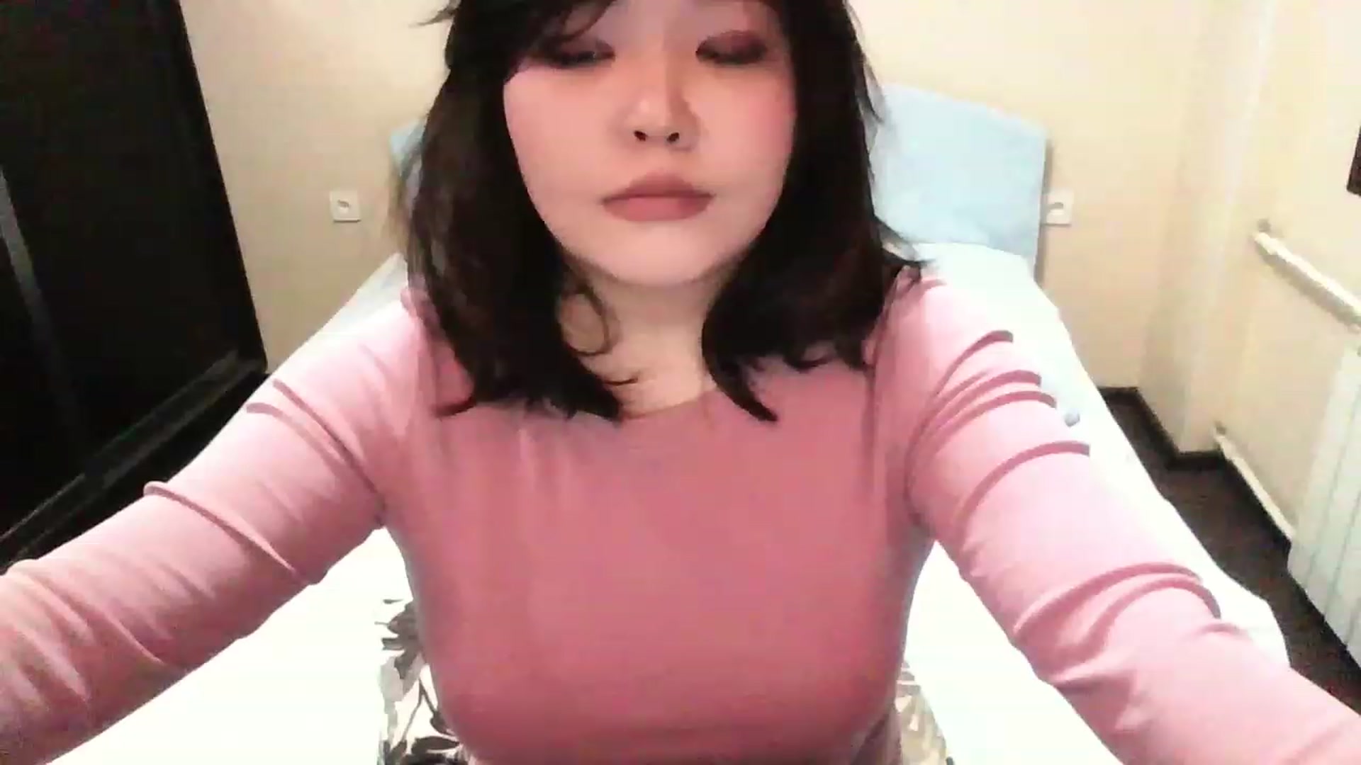 Gallery image thumbnail from MaiChubbyFace's myfreecams stream on, 11/27/2022, 21:42 image 15 of 20