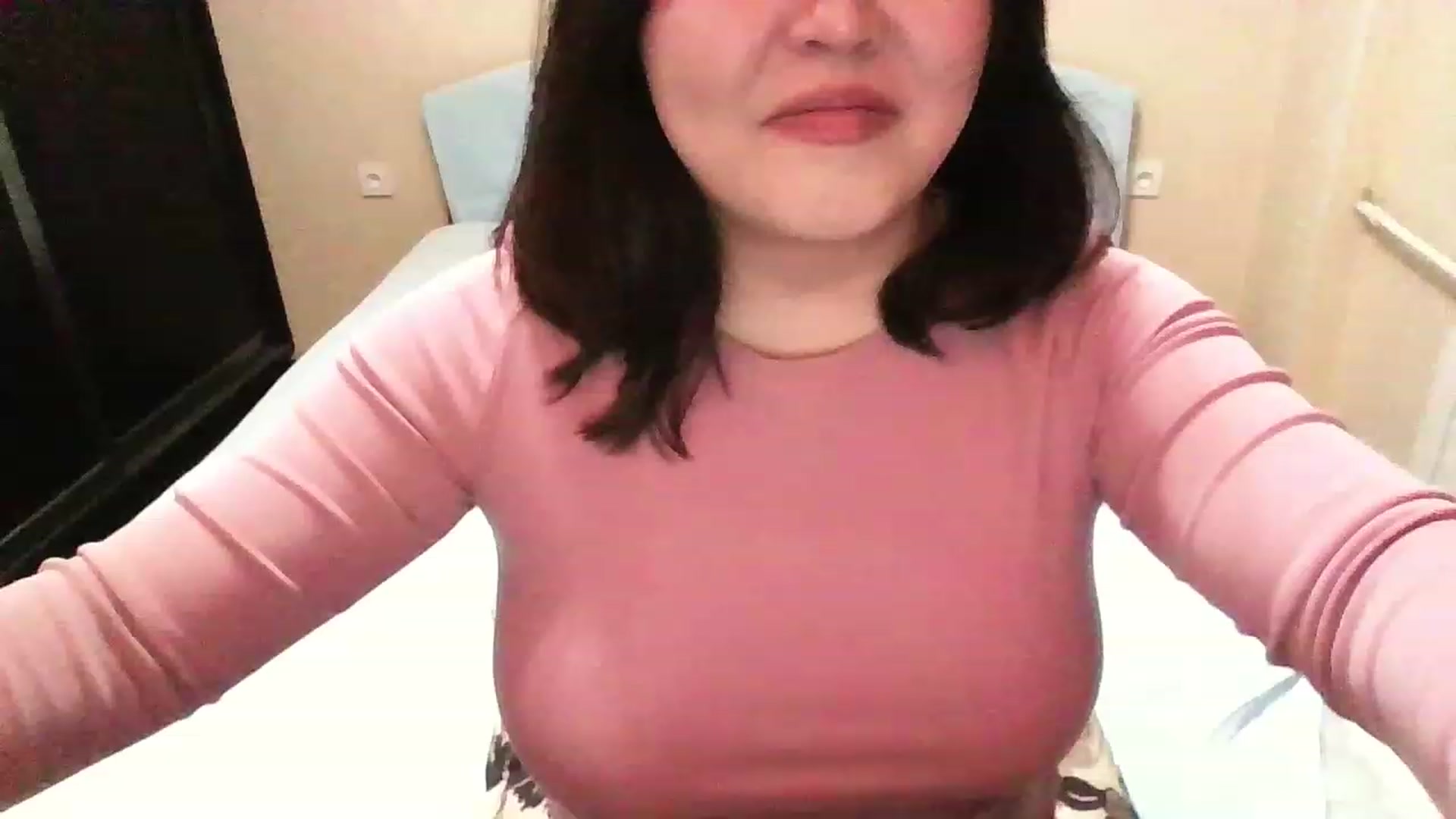 Gallery image thumbnail from MaiChubbyFace's myfreecams stream on, 11/27/2022, 22:14 image 7 of 20