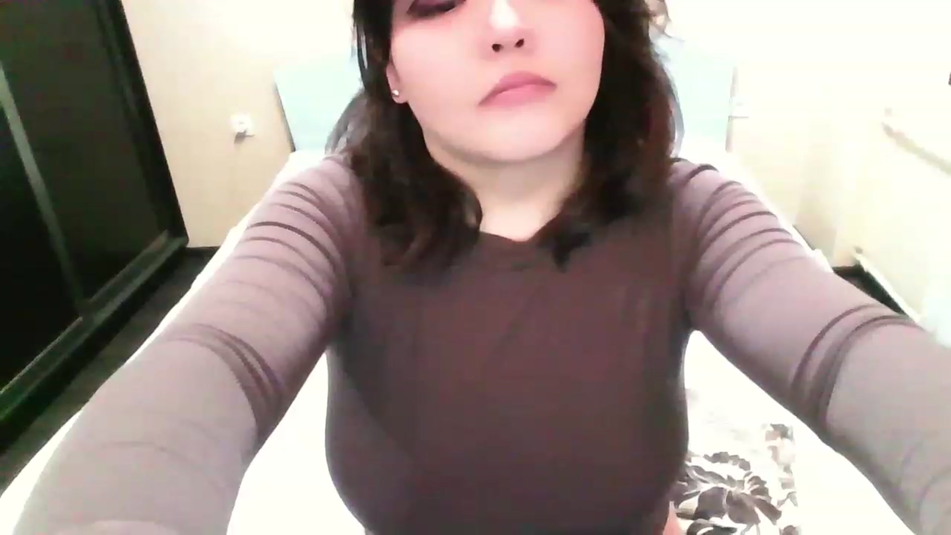 Gallery image thumbnail from MaiChubbyFace's myfreecams stream on, 12/01/2022, 24:59 image 18 of 20