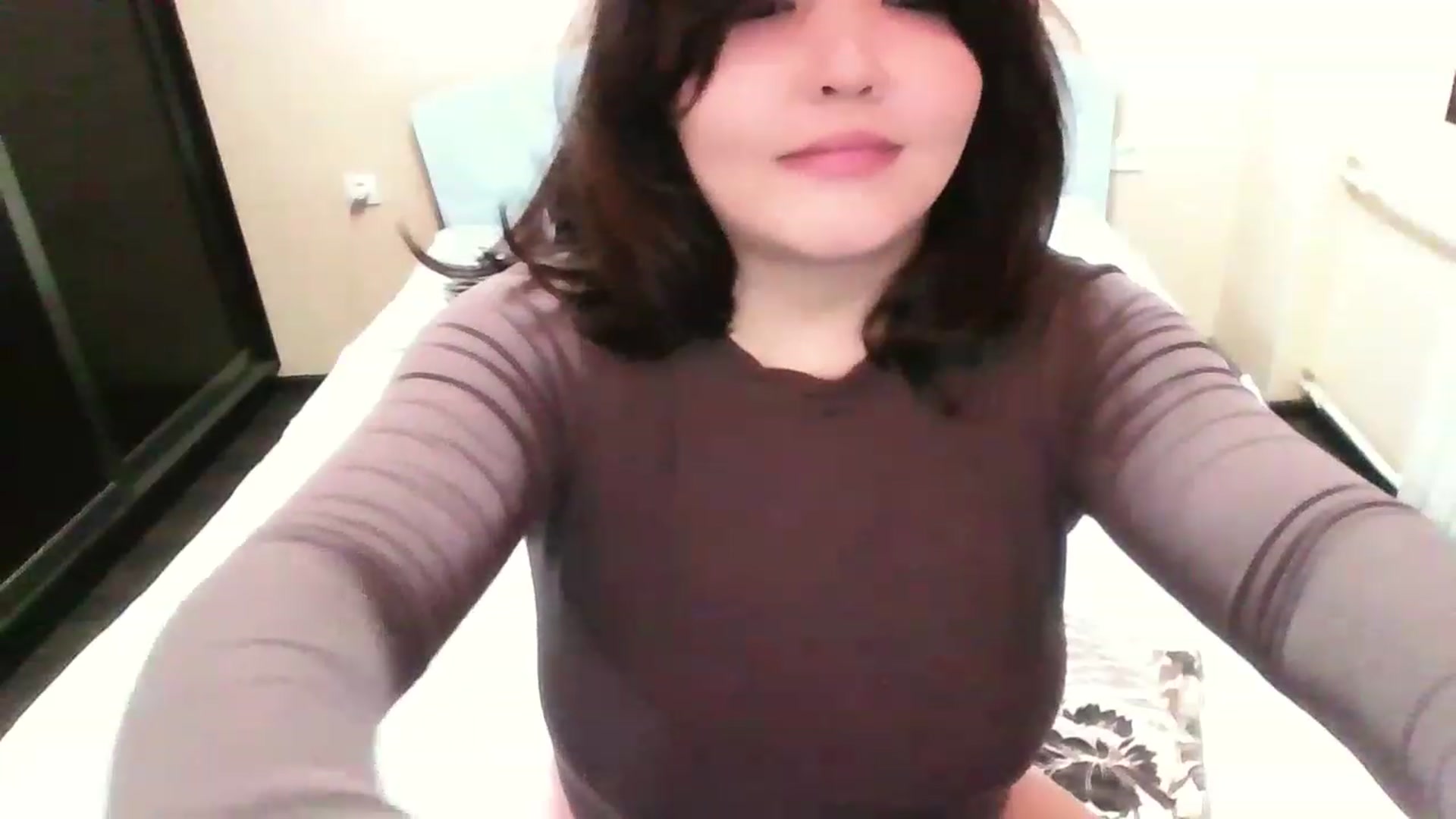 Gallery image thumbnail from MaiChubbyFace's myfreecams stream on, 12/01/2022, 24:59 image 14 of 20