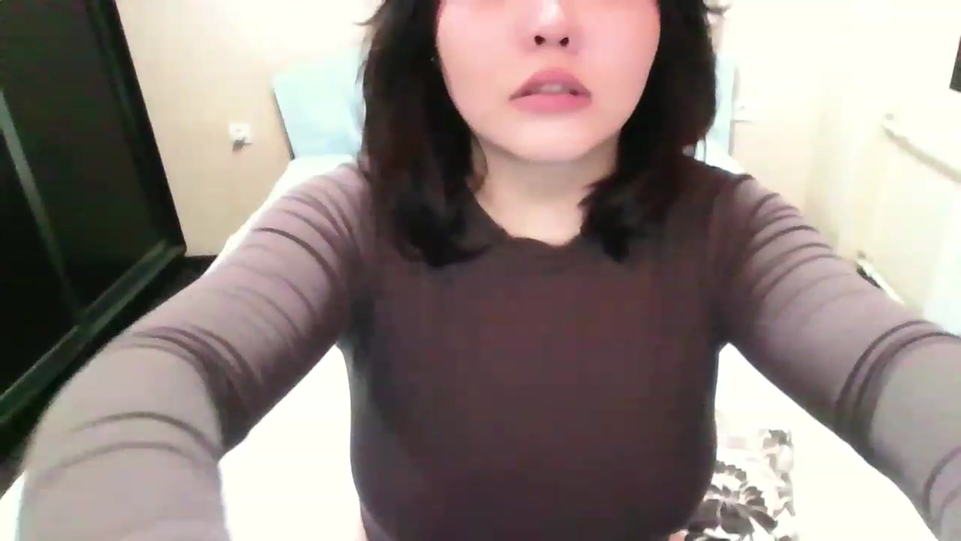 Gallery image thumbnail from MaiChubbyFace's myfreecams stream on, 12/01/2022, 24:59 image 15 of 20