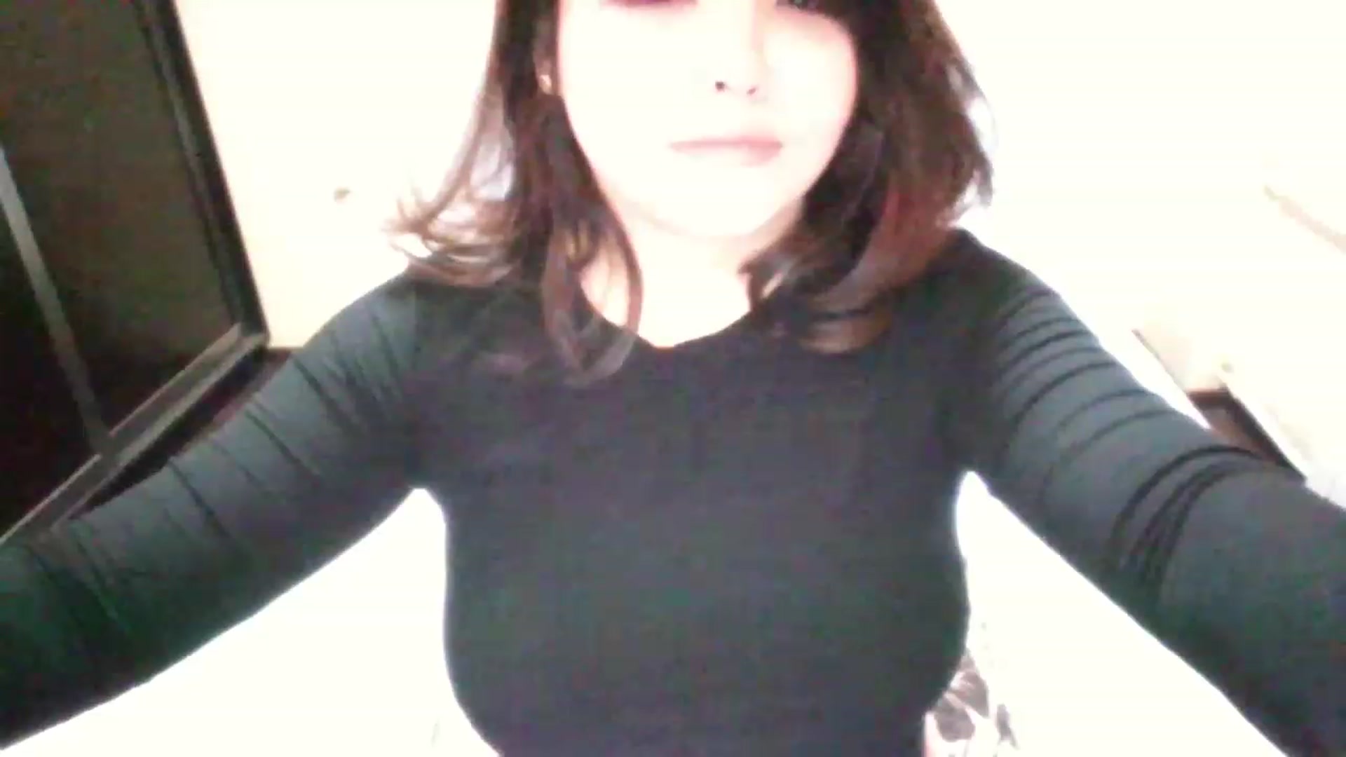 Gallery image thumbnail from MaiChubbyFace's myfreecams stream on, 12/04/2022, 12:25 image 7 of 20