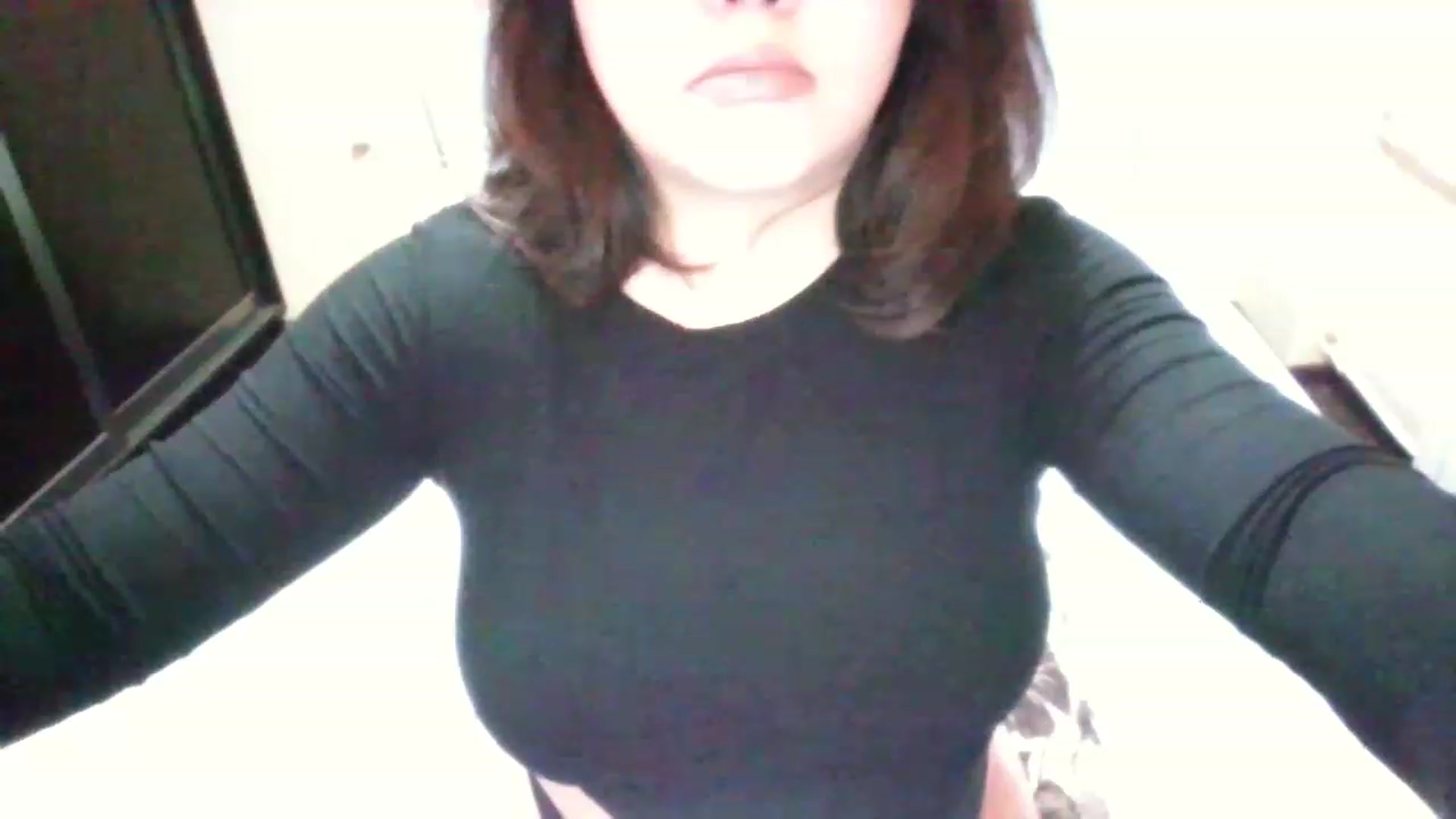 Gallery image thumbnail from MaiChubbyFace's myfreecams stream on, 12/04/2022, 12:25 image 3 of 20