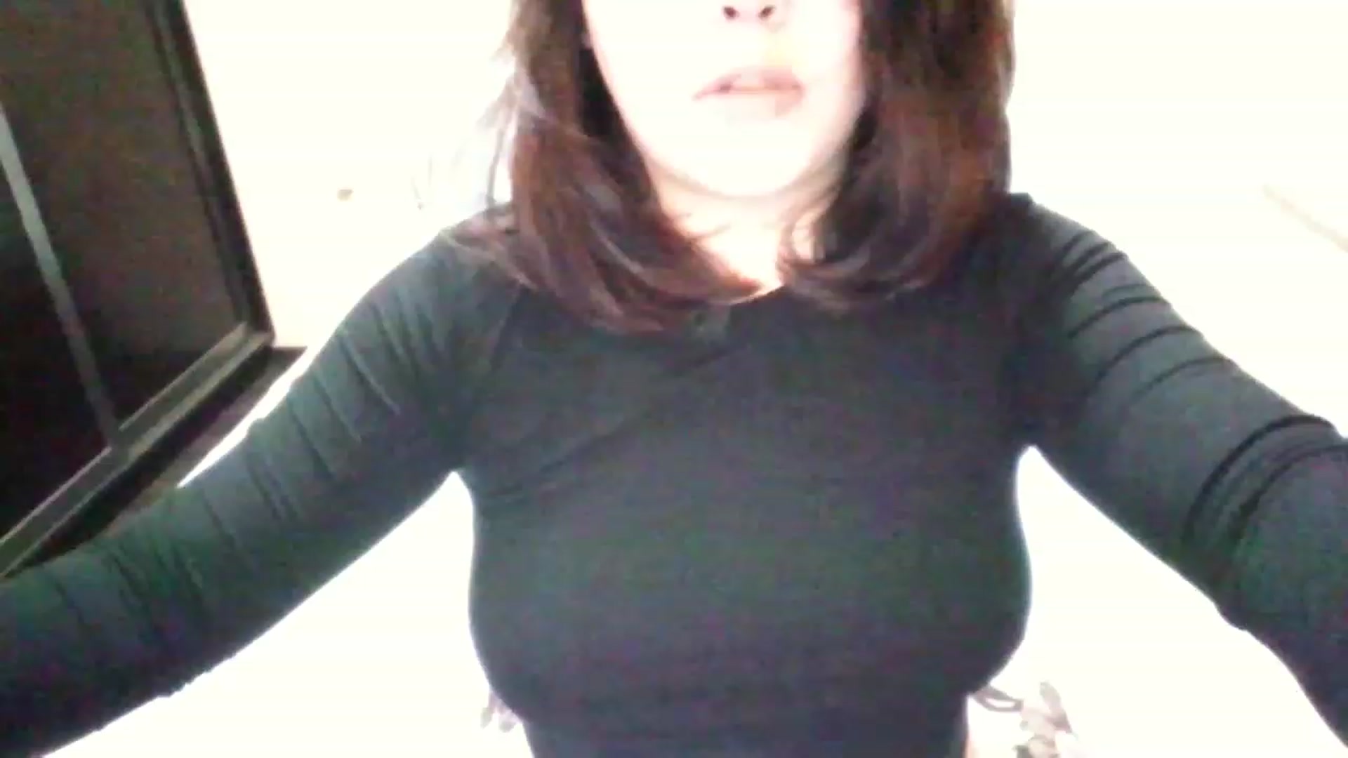Gallery image thumbnail from MaiChubbyFace's myfreecams stream on, 12/04/2022, 14:23 image 5 of 20