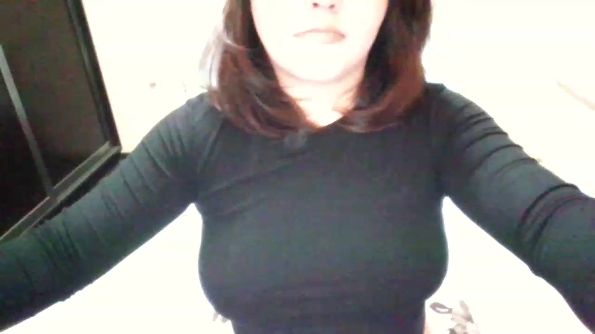Gallery image thumbnail from MaiChubbyFace's myfreecams stream on, 12/04/2022, 14:23 image 4 of 20