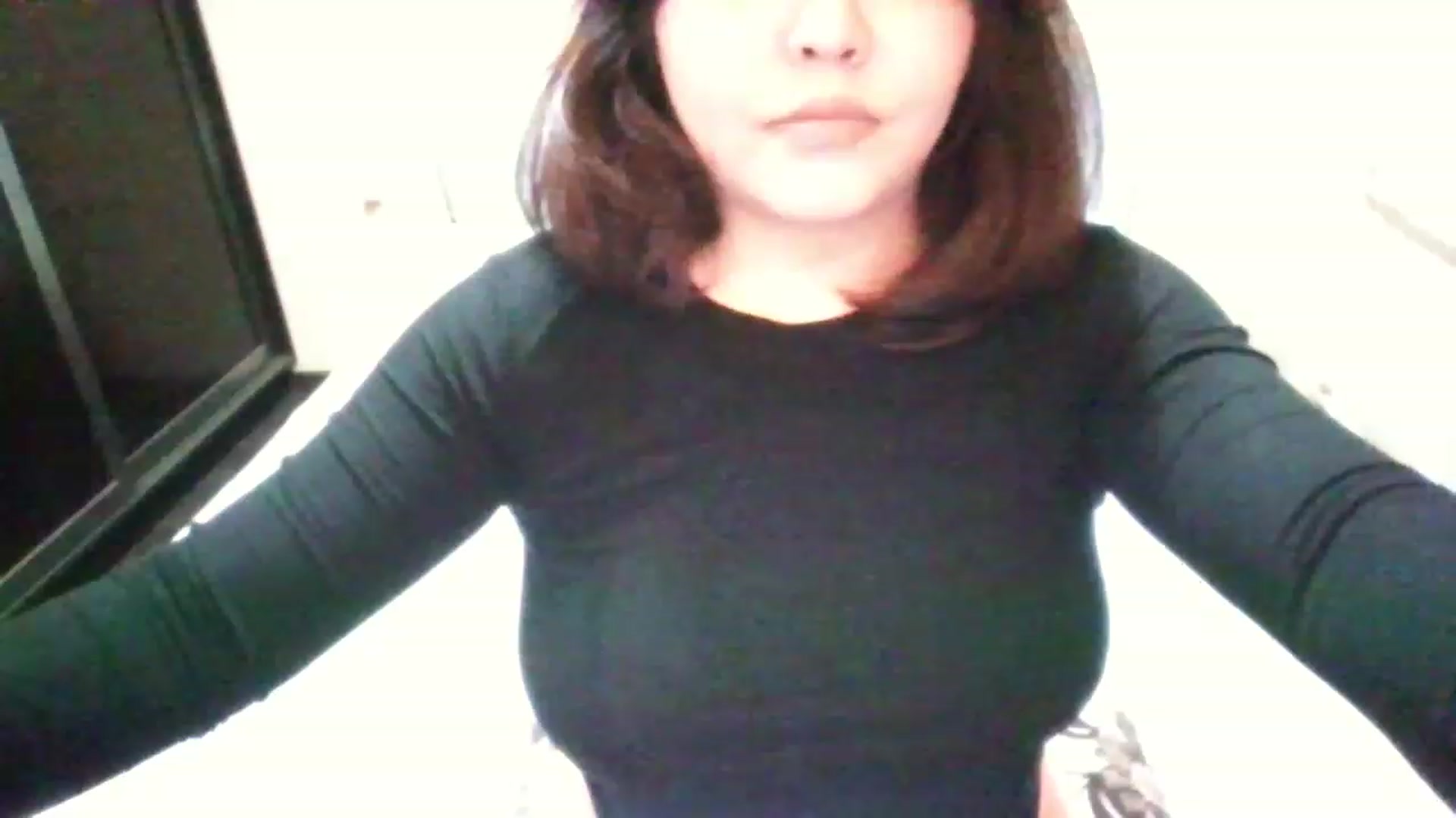 Gallery image thumbnail from MaiChubbyFace's myfreecams stream on, 12/04/2022, 14:23 image 15 of 20