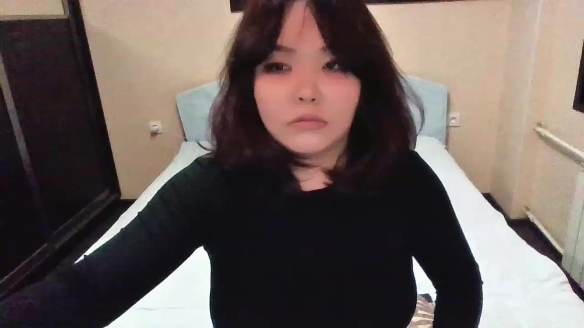 Gallery image thumbnail from MaiChubbyFace's myfreecams stream on, 12/04/2022, 14:23 image 2 of 20