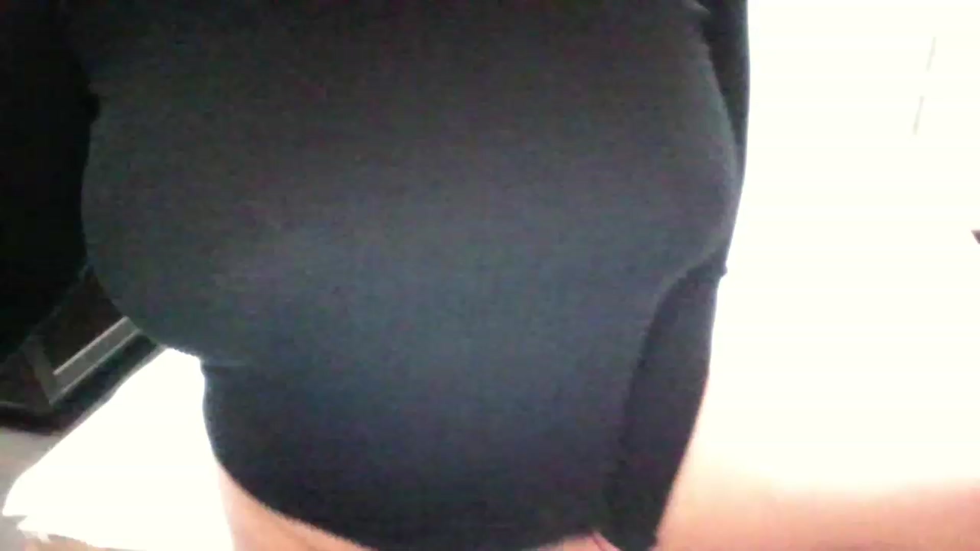 Gallery image thumbnail from MaiChubbyFace's myfreecams stream on, 12/04/2022, 15:14 image 13 of 20