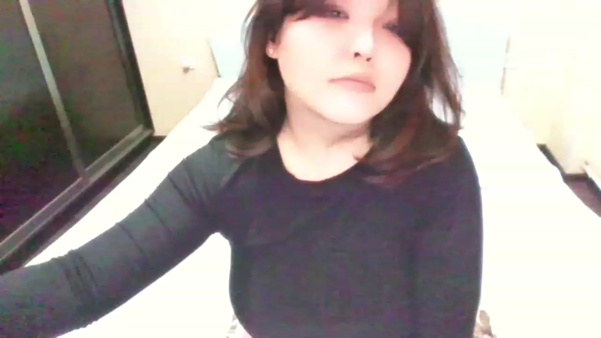 Gallery image thumbnail from MaiChubbyFace's myfreecams stream on, 12/04/2022, 15:14 image 4 of 20