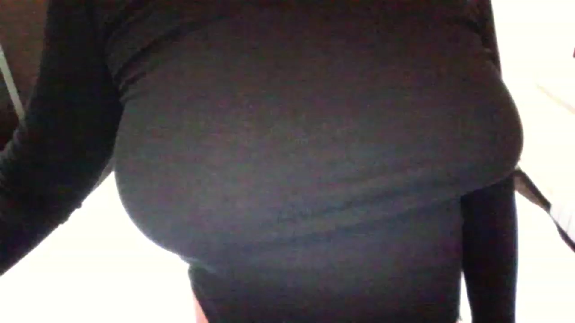 Gallery image thumbnail from MaiChubbyFace's myfreecams stream on, 12/04/2022, 15:14 image 1 of 20