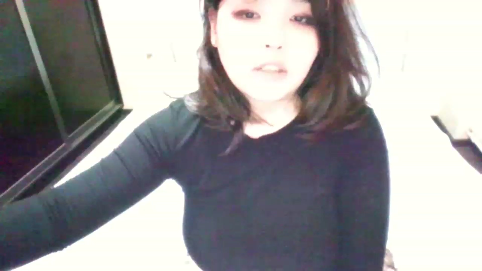 Gallery image thumbnail from MaiChubbyFace's myfreecams stream on, 12/04/2022, 15:14 image 3 of 20