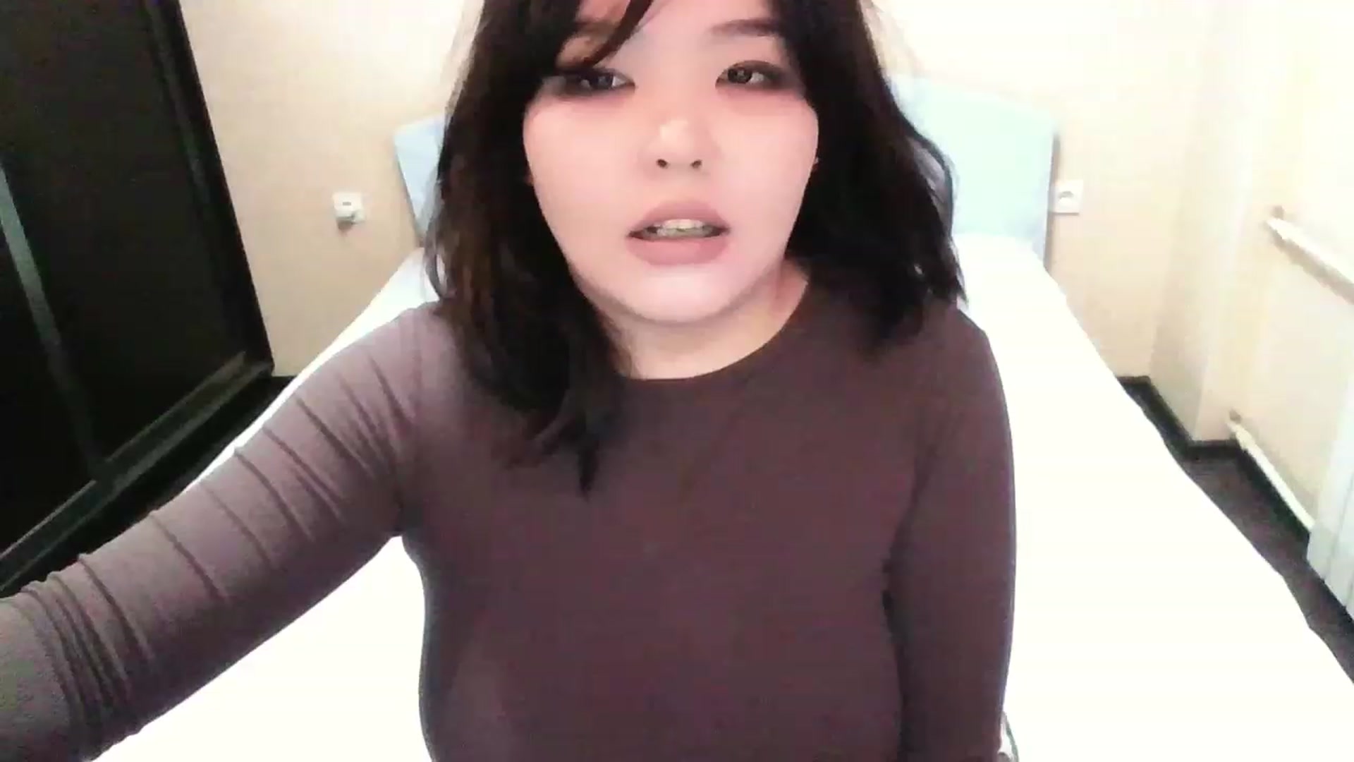 Gallery image thumbnail from MaiChubbyFace's myfreecams stream on, 12/09/2022, 11:28 image 12 of 20
