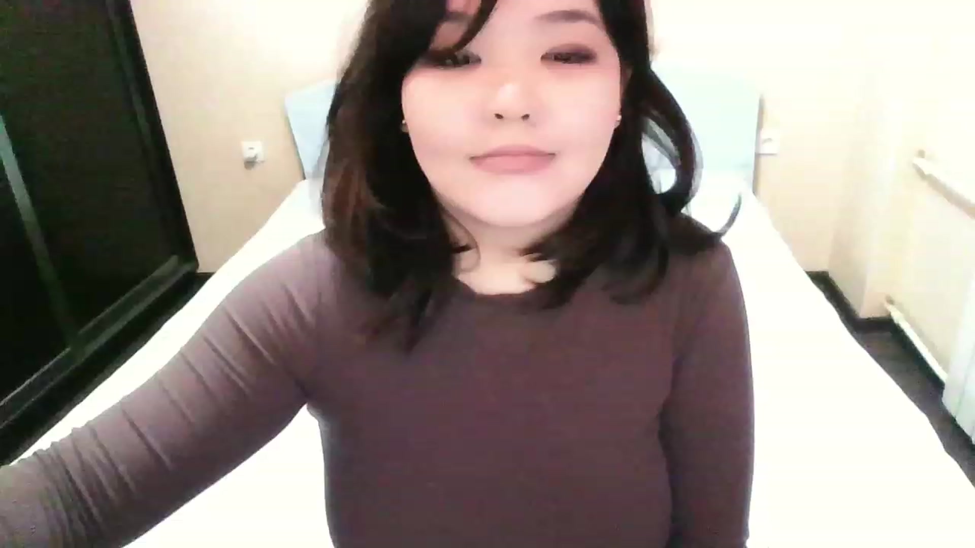 Gallery image thumbnail from MaiChubbyFace's myfreecams stream on, 12/09/2022, 11:28 image 10 of 20