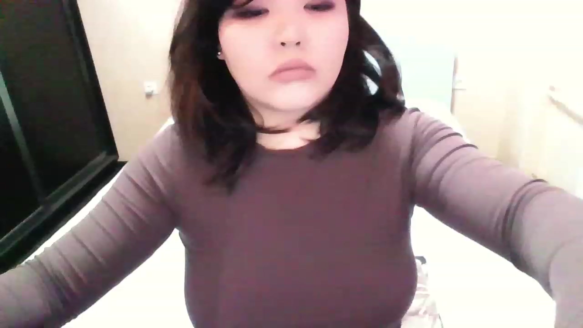 Gallery image thumbnail from MaiChubbyFace's myfreecams stream on, 12/09/2022, 11:28 image 9 of 20