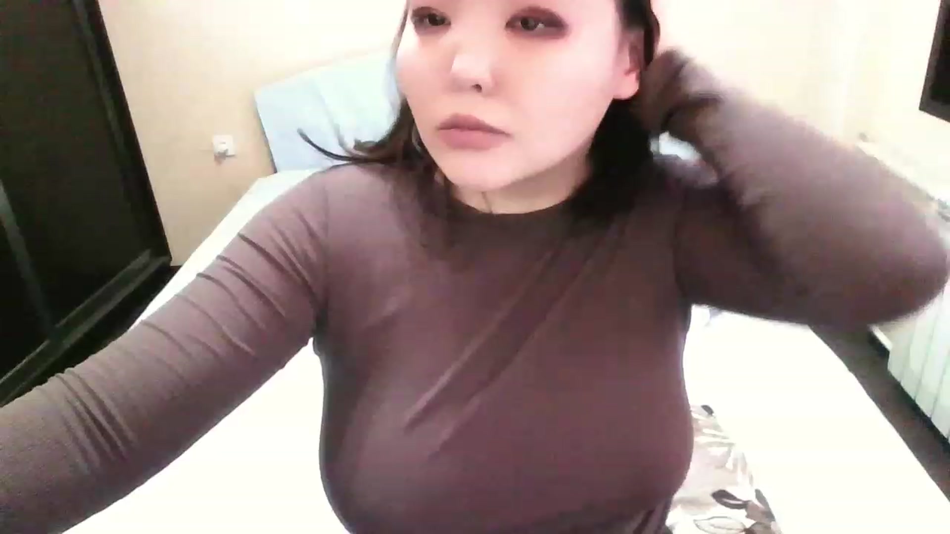Gallery image thumbnail from MaiChubbyFace's myfreecams stream on, 12/11/2022, 08:59 image 15 of 20