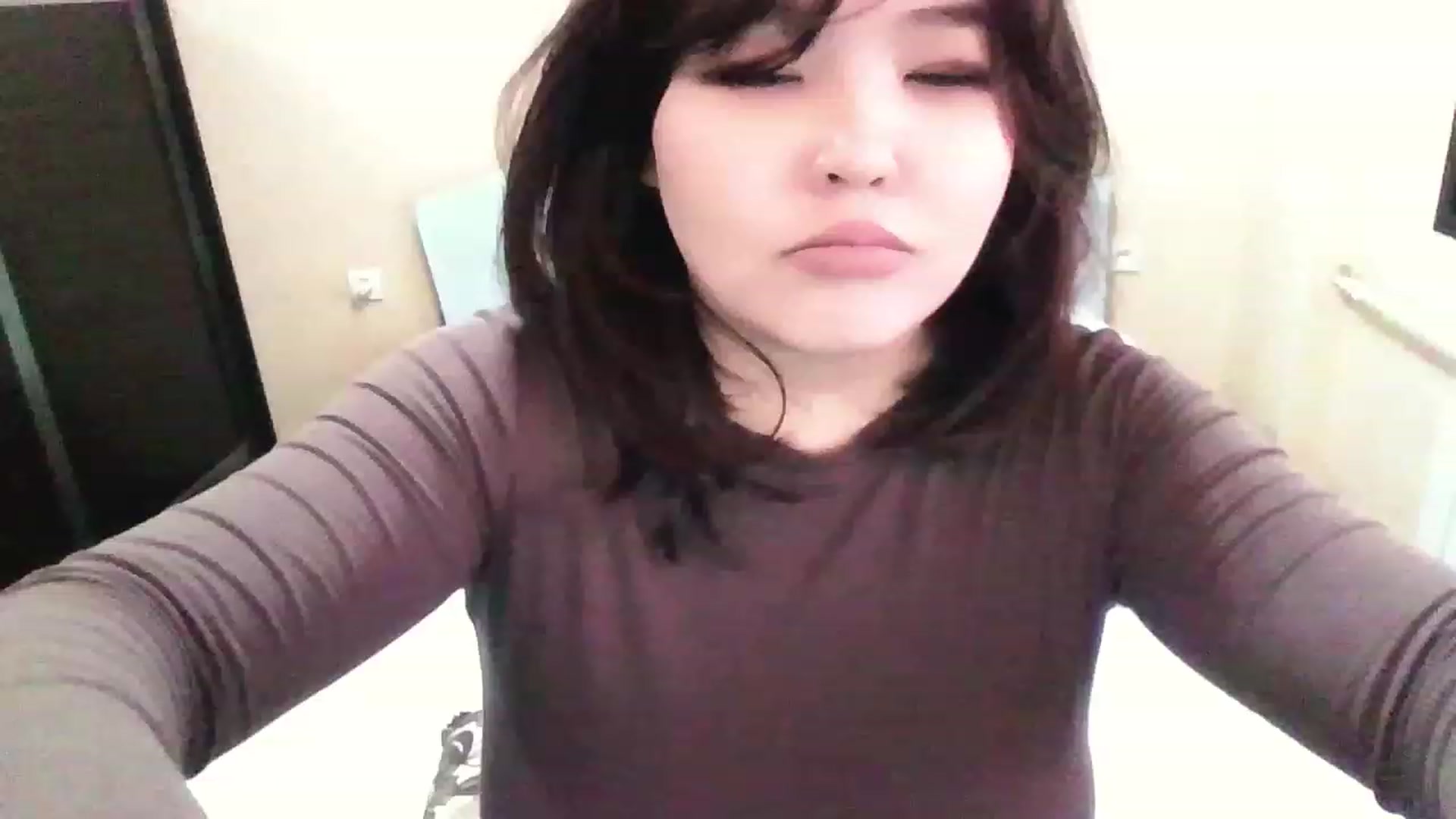 Gallery image thumbnail from MaiChubbyFace's myfreecams stream on, 12/11/2022, 08:59 image 3 of 20