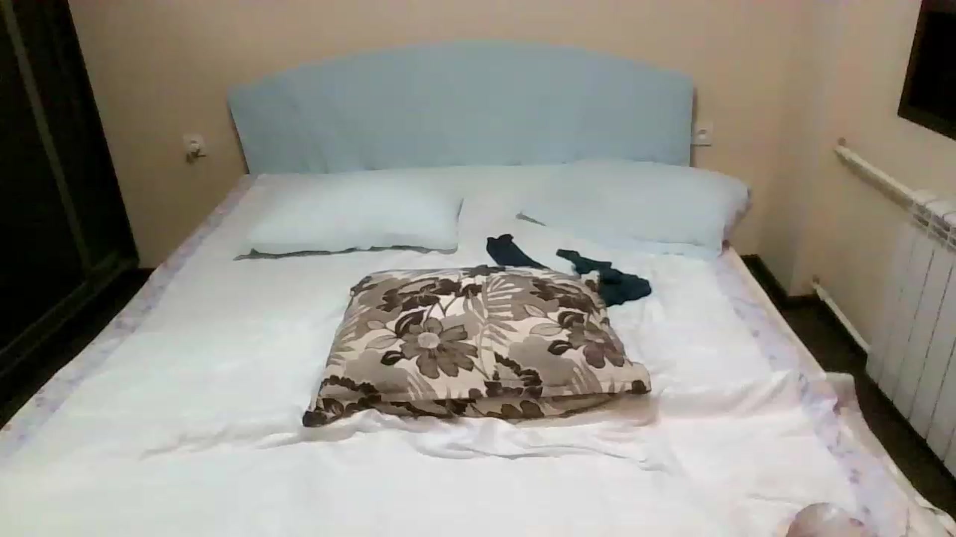 Gallery image thumbnail from MaiChubbyFace's myfreecams stream on, 12/18/2022, 24:41 image 18 of 20